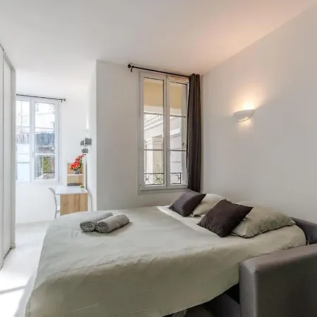 Apartment La Place De Toscane 1